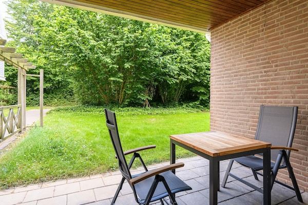 Tuin - Ruim en comfortabel verblijf voor koppels in Bruinisse (4)