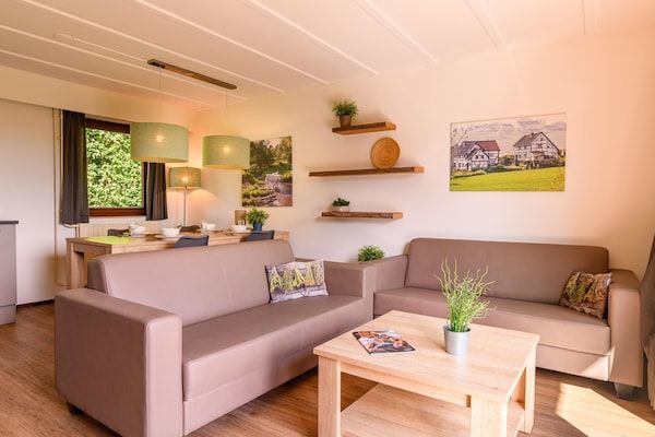 Woonkamer - Bungalow in Reevallis bij Heuvels in Vijlen (1)