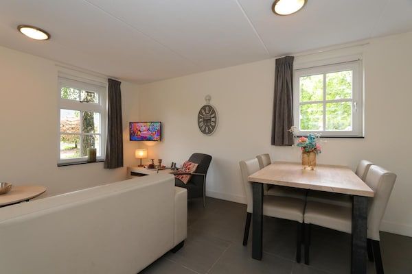 Eetkamer - Gezellig huis in de buurt van Lochem in Lochem (5)