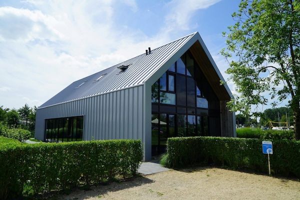 Buitenkant - Designchalet voor 6 personen met open haard in Nijkerk (1)