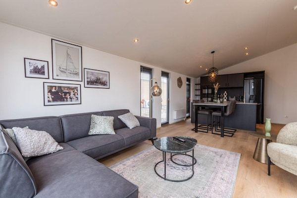Woonkamer - Modern Belfeld Coastal Retreat voor 4 in Enkhuizen (2)
