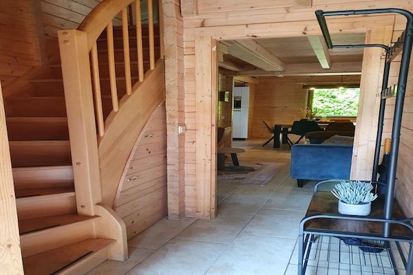 HallReception - Villa in het bos met privé sauna in Markelo (2)