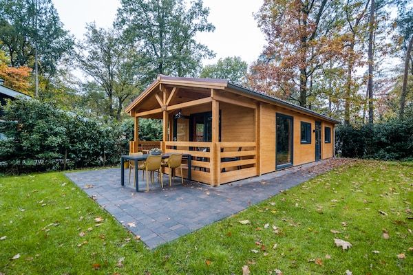 Buitenkant - Vakantiehuis in Markelo bij bos en zwembad in Markelo (2)