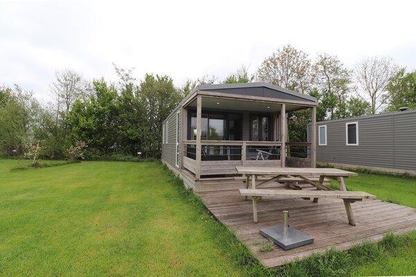 Buitenkant - Chalet aan Hegermeer met haven toegang in Heeg (1)