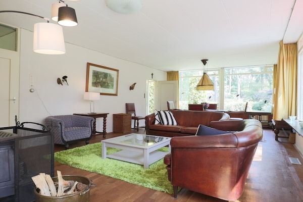 Woonkamer - Vakantiehuis in Huijbergen bij Bos in Huybergen (2)