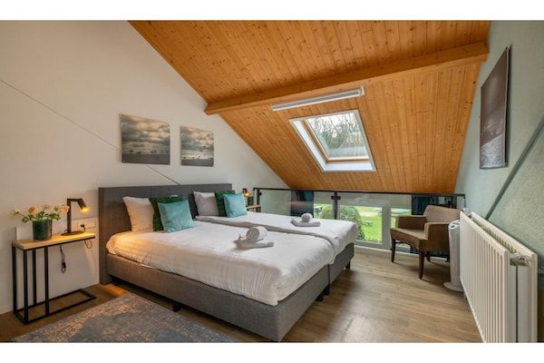 Slaapkamer - Vakantiehuis in Zeeland bij het Strand in Biggekerke (5)