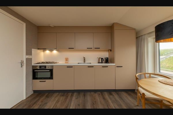 Keuken - Kustcomfort in Zoutelande in Zoutelande (5)