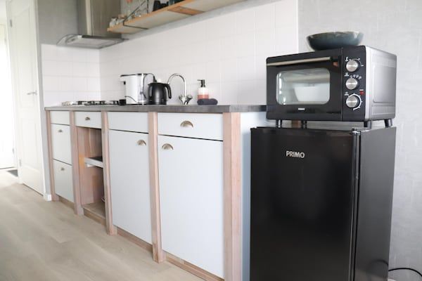 Keuken - Vakantiehuis bij IJsselmeer in Tjerkgaast (5)