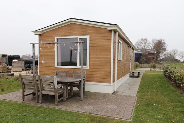 Buitenkant - Vakantiehuis bij IJsselmeer in Tjerkgaast (2)