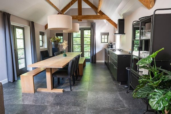 Eetkamer - Boerderij in Veluwe bij Speulderbos in Ermelo (3)