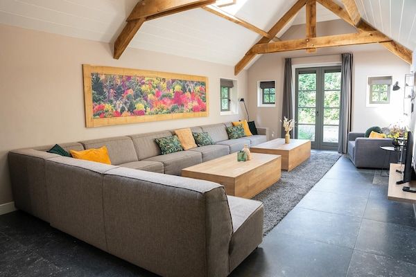 Woonkamer - Boerderij in Veluwe bij Speulderbos in Ermelo (2)