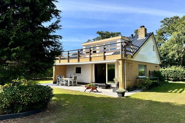 Buitenkant - Bungalow op Texel bij Strand en Bos in De Koog (1)