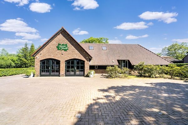 Buitenkant - Brabants Landhuis voor Groepen in Asten (1)