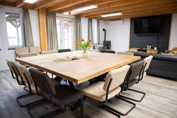 Eetkamer - Ruime vakantiewoning in Oirschot nabij bos in Oirschot (2)
