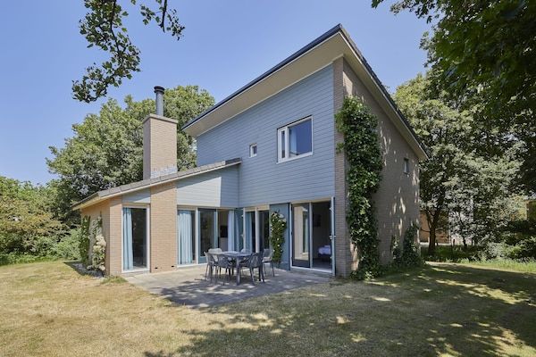 Buitenkant - Villa in Kijkduin bij Noordzeestrand in Den Haag (1)