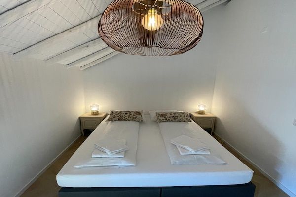 Slaapkamer - Gezellige Voerendaal-uitstap voor 4 in Voerendaal (3)
