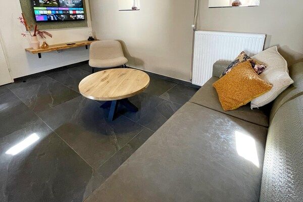 Woonkamer - Familieappartement Voerendaal in Voerendaal (5)