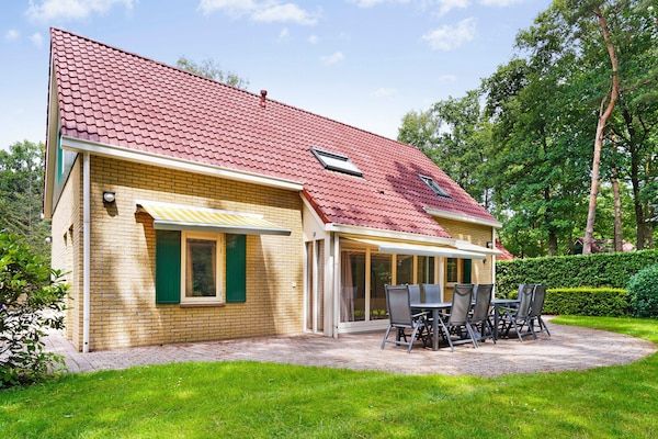 Buitenkant - Rolstoeltoegankelijke bungalow met sauna in Diessen-Baarschot (1)