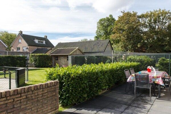 Untagged - Vakantiehuis in Nes met zwembad in Nes (2)