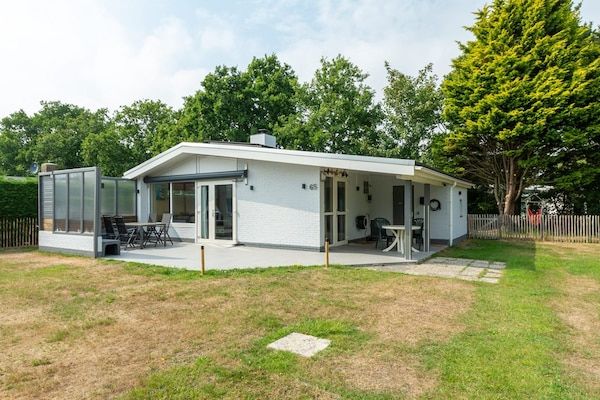 Buitenkant - Vakantiehuis in Sint Maartenszee in Sint Maartenszee (1)