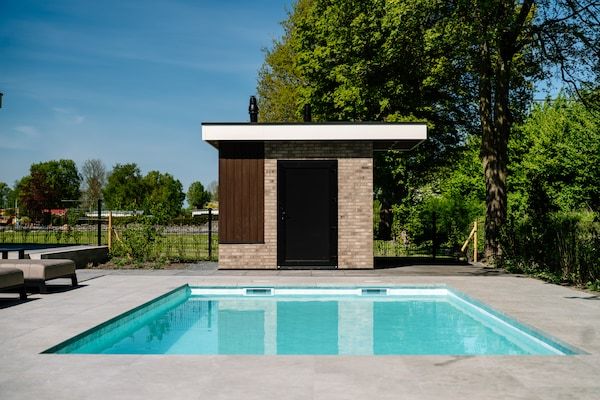 PoolOfHouse - Verblijf met privézwembad en hot tub in Waarland (2)