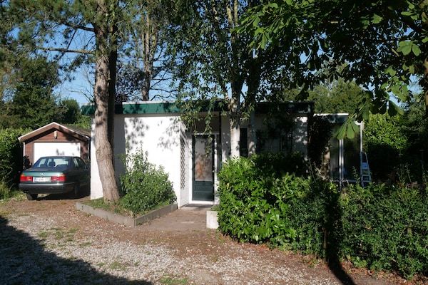 Buitenkant - Knus familiehuis met heerlijke tuin. in Kamperland (1)