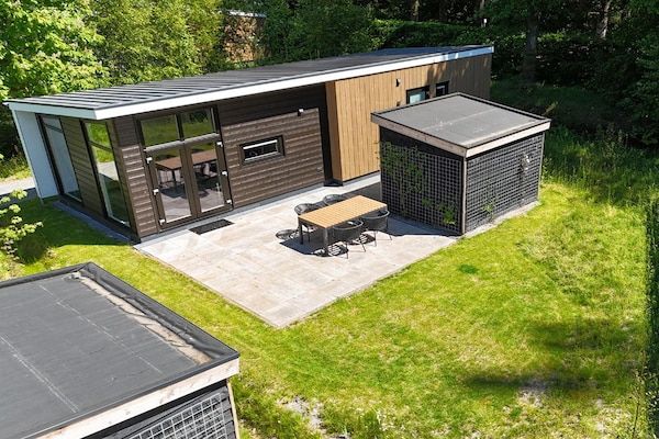 Buitenkant - Luxe vakantiewoning omringd door in Sint Nicolaasga (5)