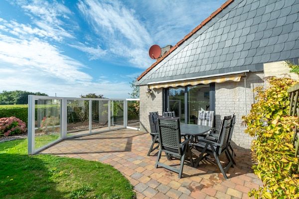 Terras - Heerlijk vakantiehuis in Julianadorp in Julianadorp aan Zee (4)