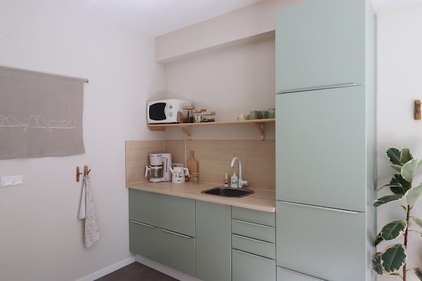 Keuken - Modern gestyled studio appartement in Betgummole (5)
