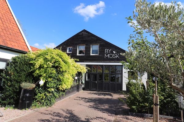 Buitenkant - Modern gestyled studio appartement in Betgummole (1)