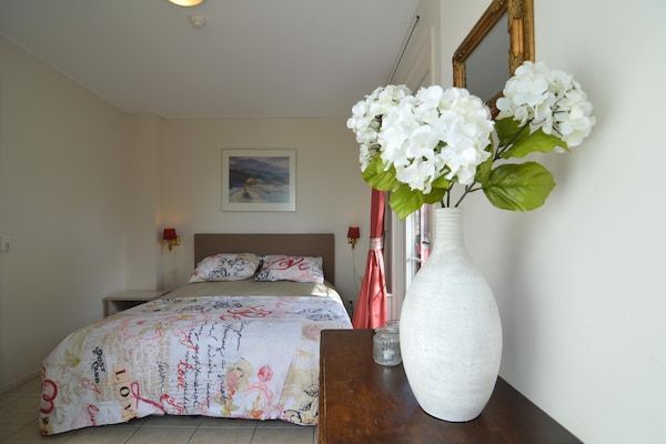 Slaapkamer - Vakantiehuis in Noordbeemster met bubbelbad in Noordbeemster (5)