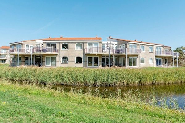 Buitenkant - Appartement in Julianadorp aan Zee met terras in Julianadorp aan Zee (1)