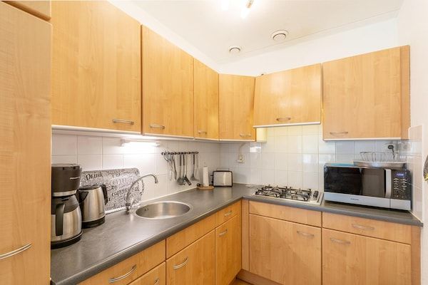 Keuken - Appartement in Julianadorp aan Zee met terras in Julianadorp aan Zee (3)