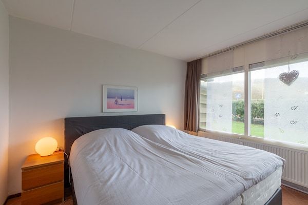 Slaapkamer - Appartement aan het strand in Callantsoog in Callantsoog (3)