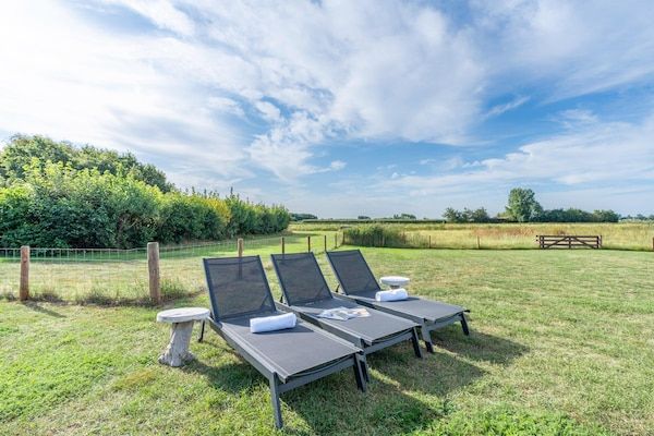 Tuin - sfeervolle en moderne 6-persoons vakantievilla in De Koog (3)
