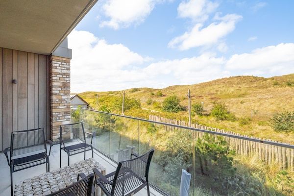 Terras - Appartement met balkon en uitzicht op de duin in Sint Maartenszee (3)