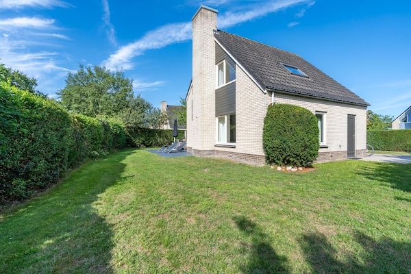 Buitenkant - Sfeervolle villa nabij zee en bos in De Koog (1)