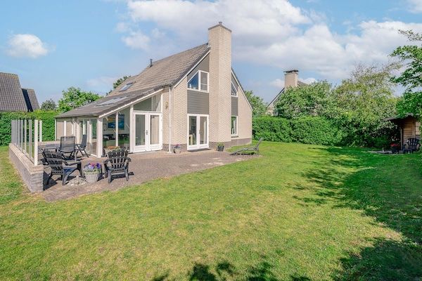 Buitenkant - Sfeervolle villa voor mindervalide gasten, nabij zee en bos in De Koog (1)