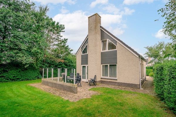 Buitenkant - Sfeervolle villa met sauna en tuin op het zuiden in De Koog (1)