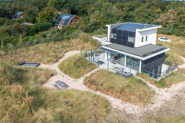 Buitenkant - Heerlijk 8- persoons landhuis tussen de duinpannetjes in Den Burg (2)