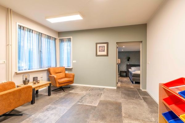 HallReception - Moderne en sfeervolle 6-persoons vakantiewoning. in De Koog (4)