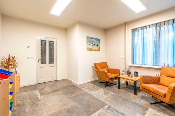 HallReception - Moderne en sfeervolle 6-persoons vakantiewoning. in De Koog (5)