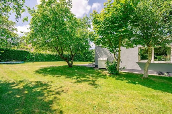 Buitenkant - Gezellige vrijstaande bungalow voor 4 personen. in De Koog (1)