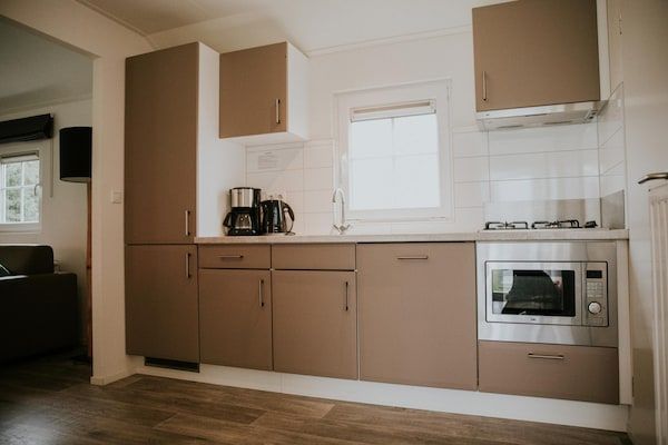 Keuken - Comfortabele boshut met open ruimte. in Balkbrug (4)