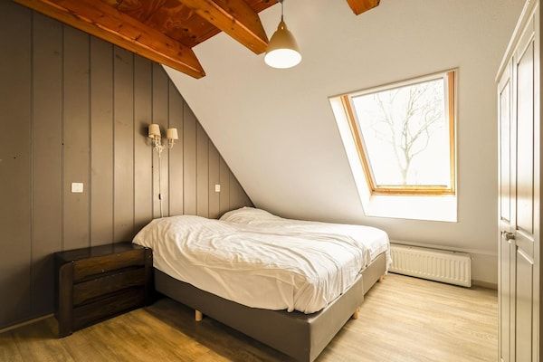 Slaapkamer - Appartement Boerderij bij het strand in Schagen (3)