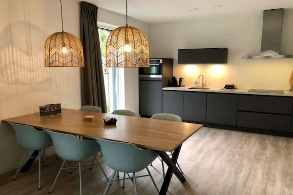 Keuken - Ruime lodge met veranda in Zoutelande in Zoutelande (3)