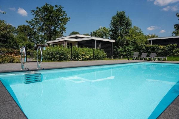 PoolOfHouse - Overijssel Holiday Haven met bubbelbad in Rijssen (5)