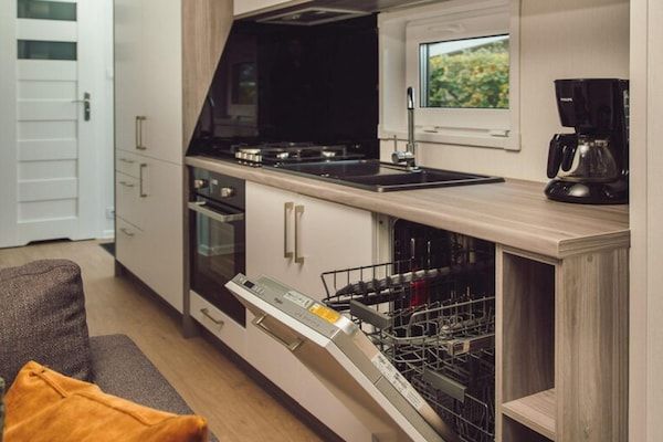 Keuken - Moderne cottage met houten jacuzzi in Rijssen (4)