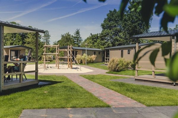 Buitenkant - Pittoreske Overijssel Veranda Lodges in Zuna (5)