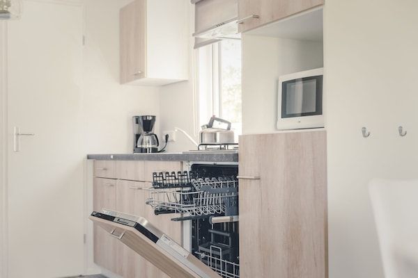 Keuken - Pittoreske Overijssel Veranda Lodges in Zuna (3)
